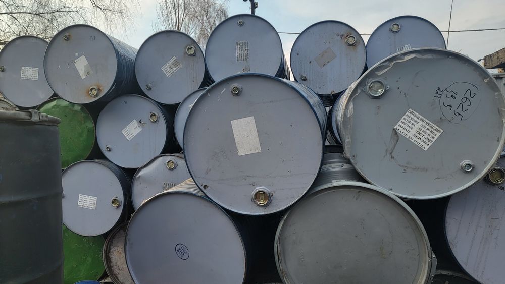 Бочки  металеві 230л