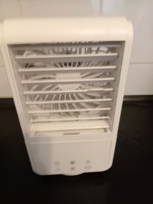 Mini klimatyzator wiatrak. Przenośny. Nowy. Lampka nocna. Na wodę.
