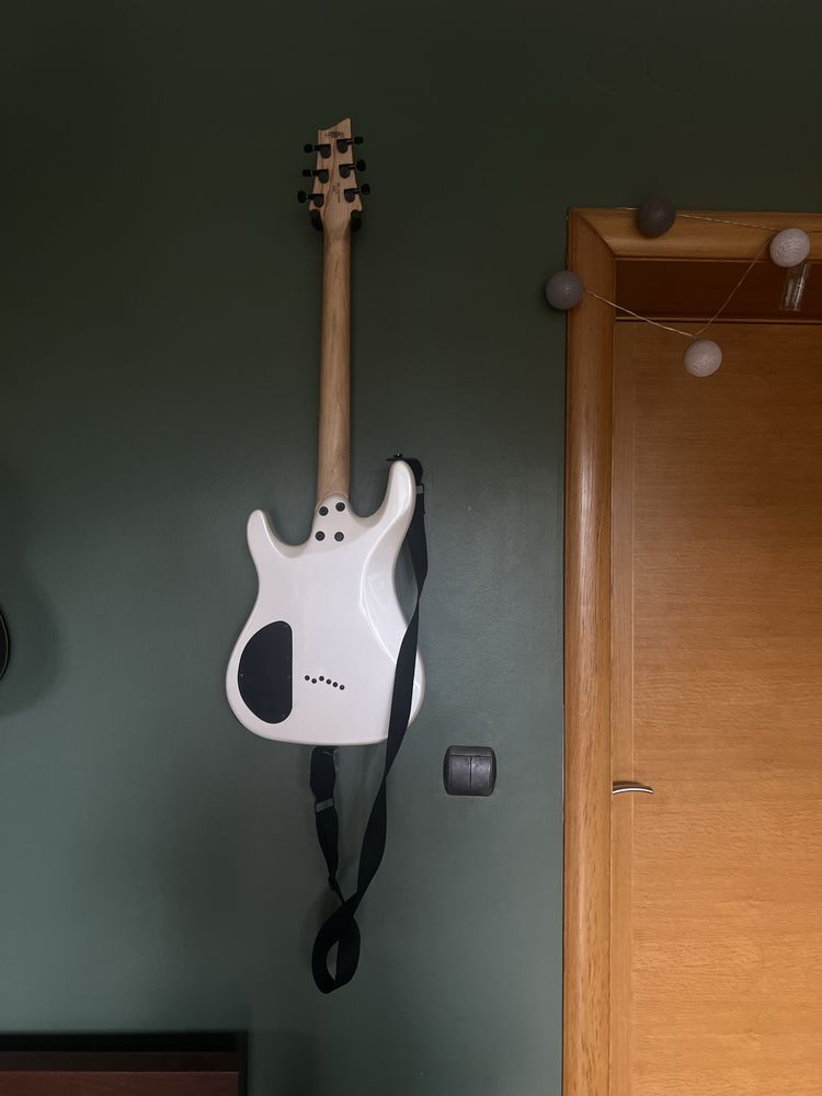 Gitara cort katana KX5 elektryczna biała plus wzmacniacz Laney LG20R