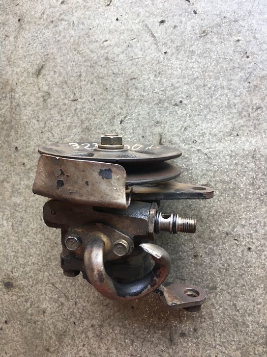 Насос гидроусилителя гідропідсилювача ГУР Mazda 323 BA