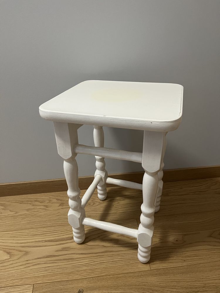 Stary taboret retro