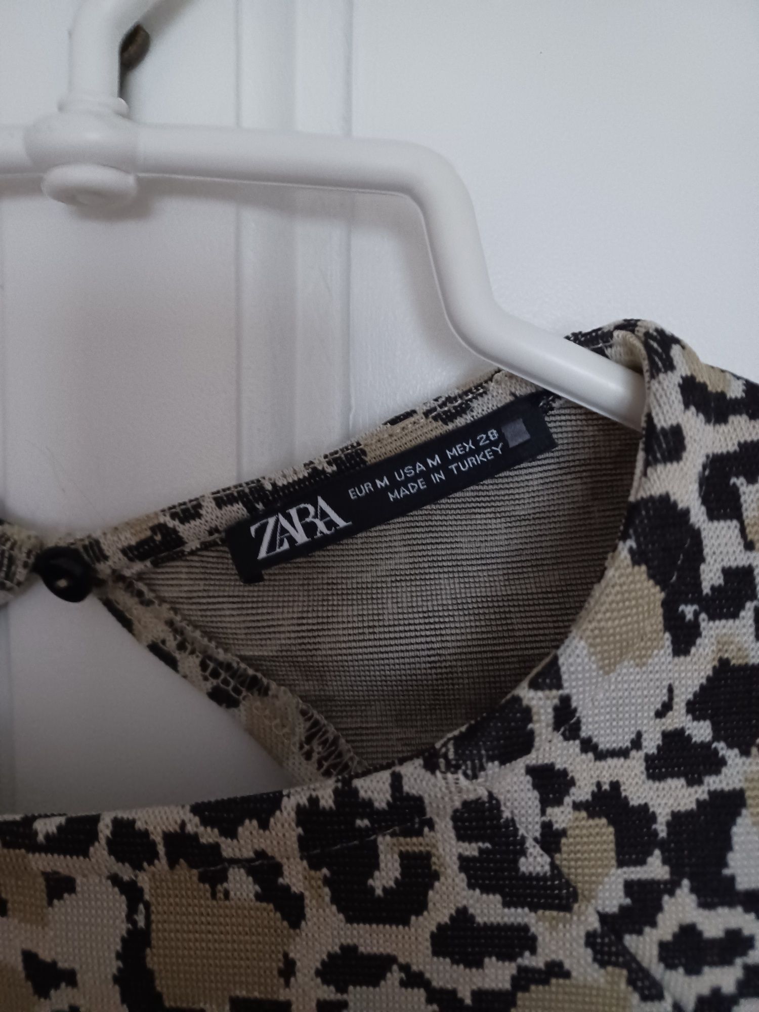 Sukienka firmy Zara rozmiar M