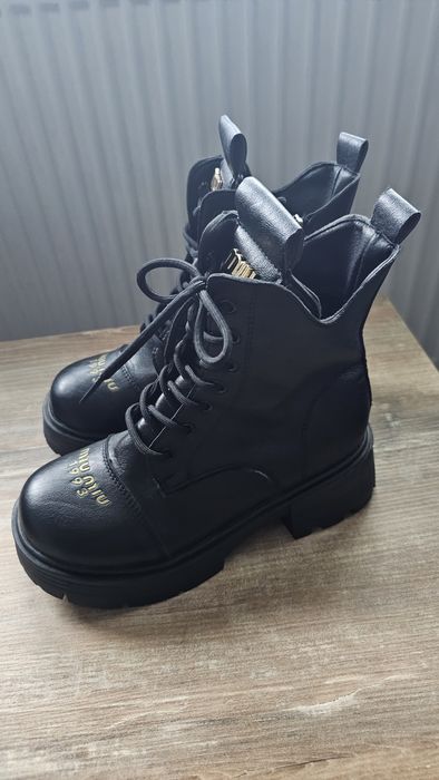 Buty botki w stylu miu miu 37