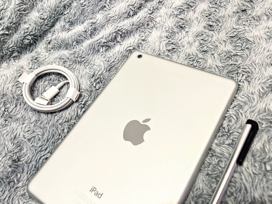 IPad Mini 1 (16 gb) wi-fi + стилус! A1432