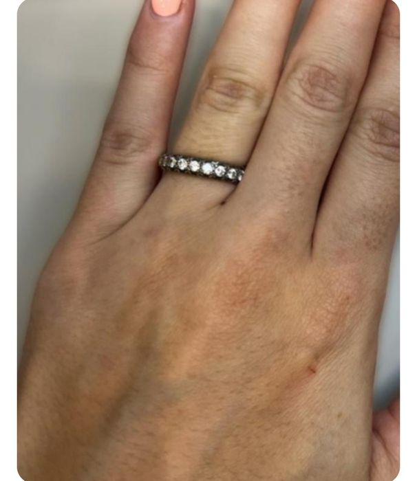 Срібне колечко з камінчиками