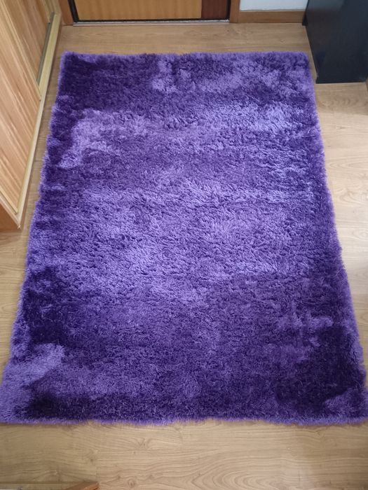Carpete roxo media