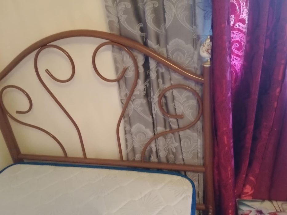 Cama de grades de solteira