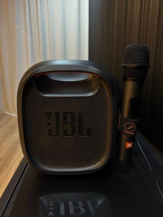 Głośnik JBL PartyBox On The Go + mikrofon i pasek na ramię JBL