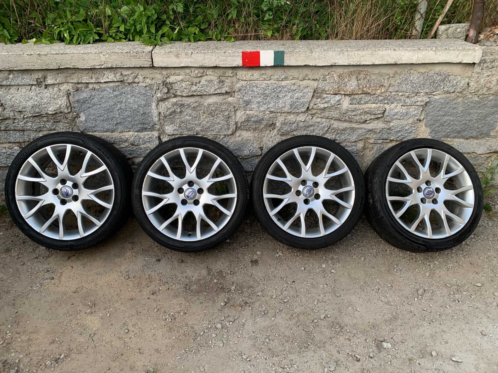Koła letnie 18 Felgi Volvo 869820.8 Opony 225/40 R18 5x108 ET52,5 Ford