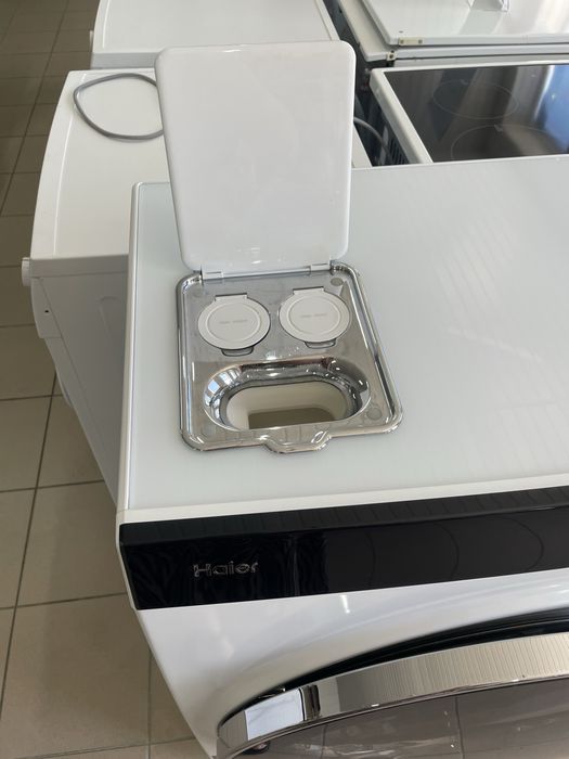 Прально сушильна машина Haier 10/6 кг ВУЗЬКА