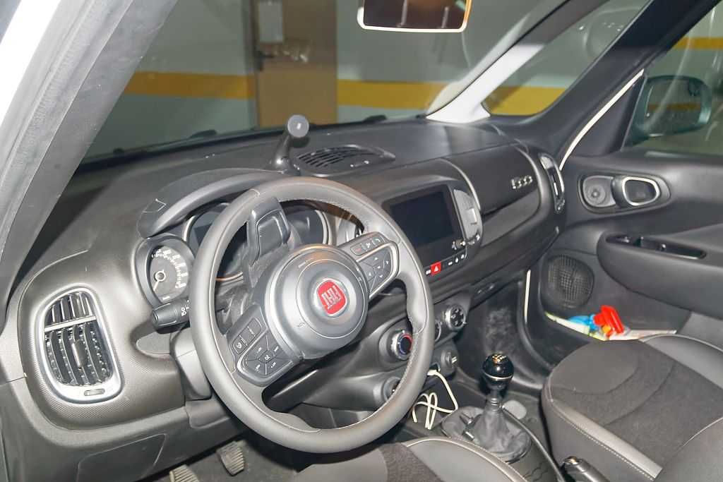 Fiat 500L 0.9 TwinAir Gasolina | 2018 | 58.500 km | Único Dono