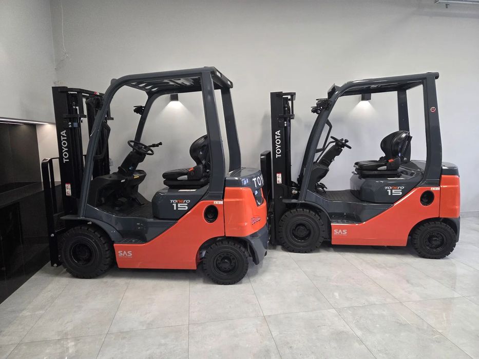 Toyota tonero 15  Wózek widłowy 42-8FDF15 nowy 2 sztuki