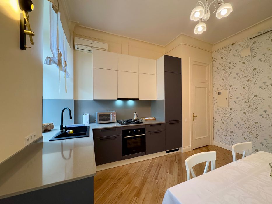 Без % Оренда 3 кім. кв.  98м2 Хрещатик, Майдан, Липки, вул. Б.Ступки 3