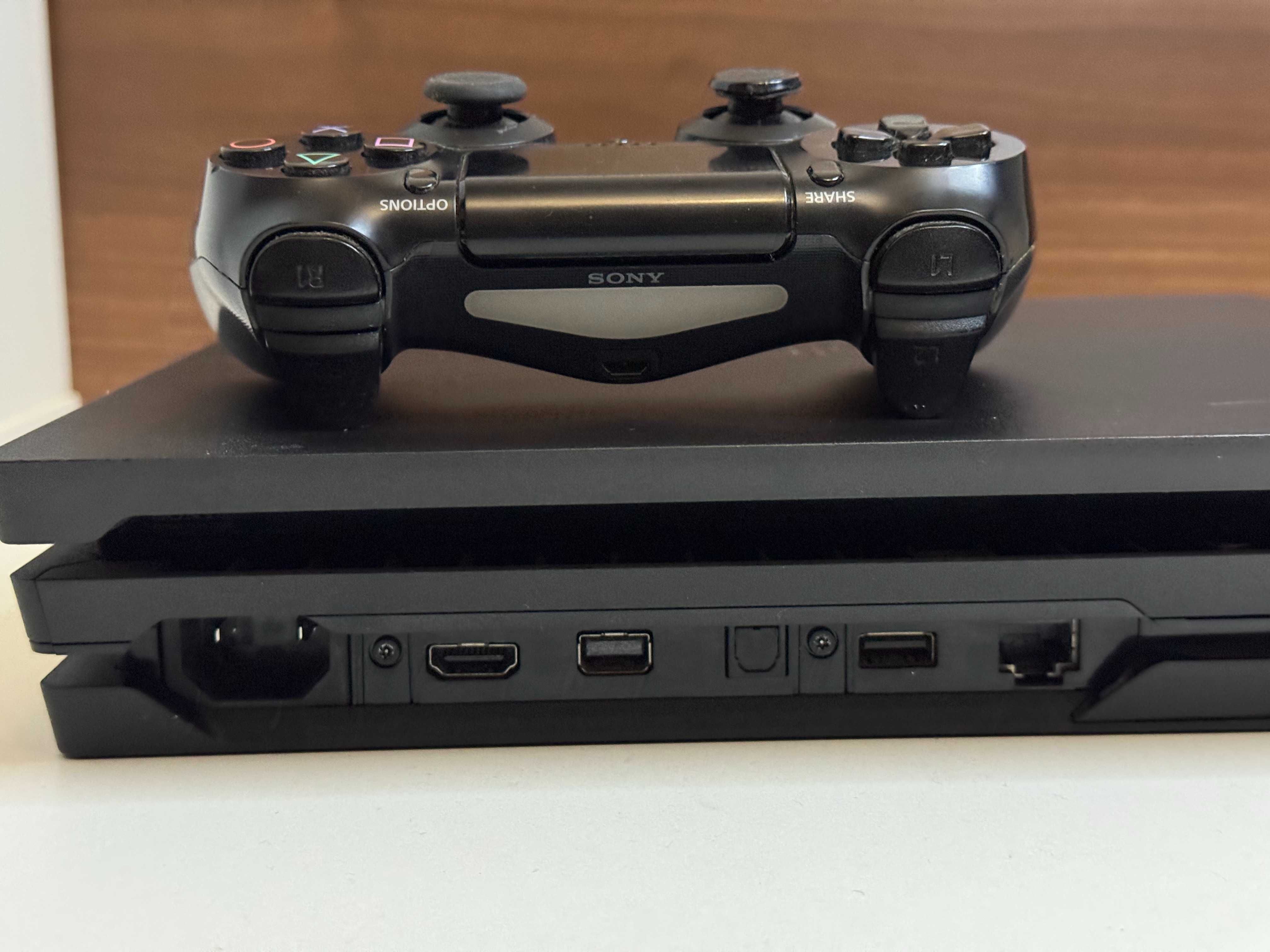 Konsola PlayStation 4 Pro PS4 Pro 1TB z Padem