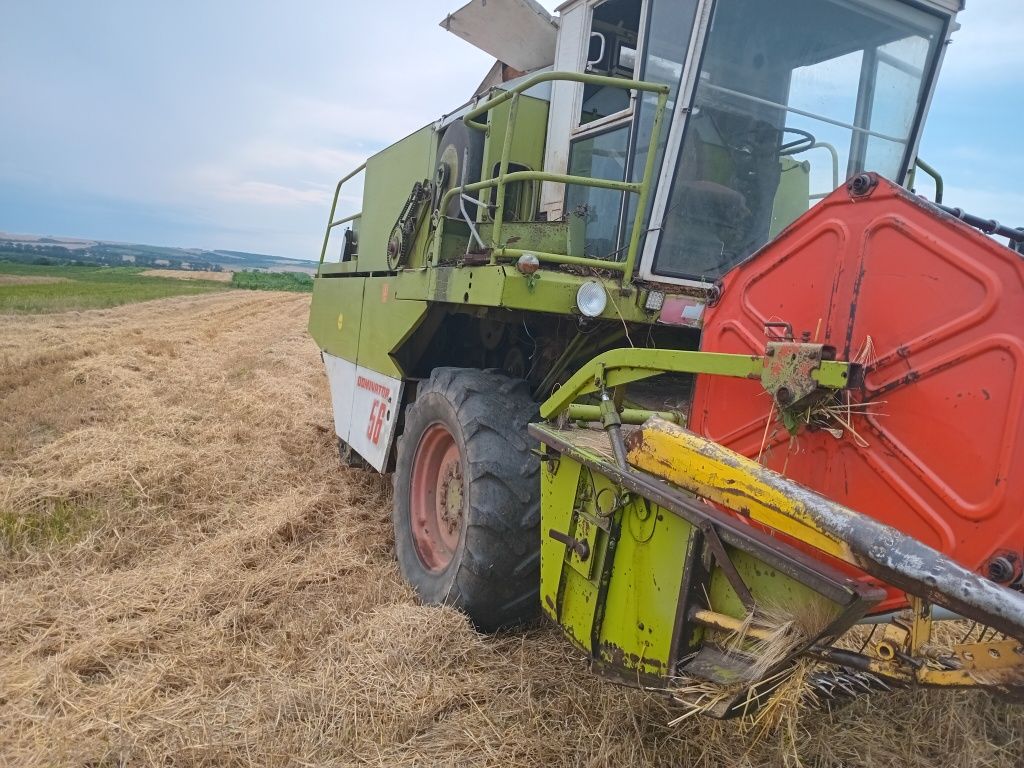 Клаас домінатор 56