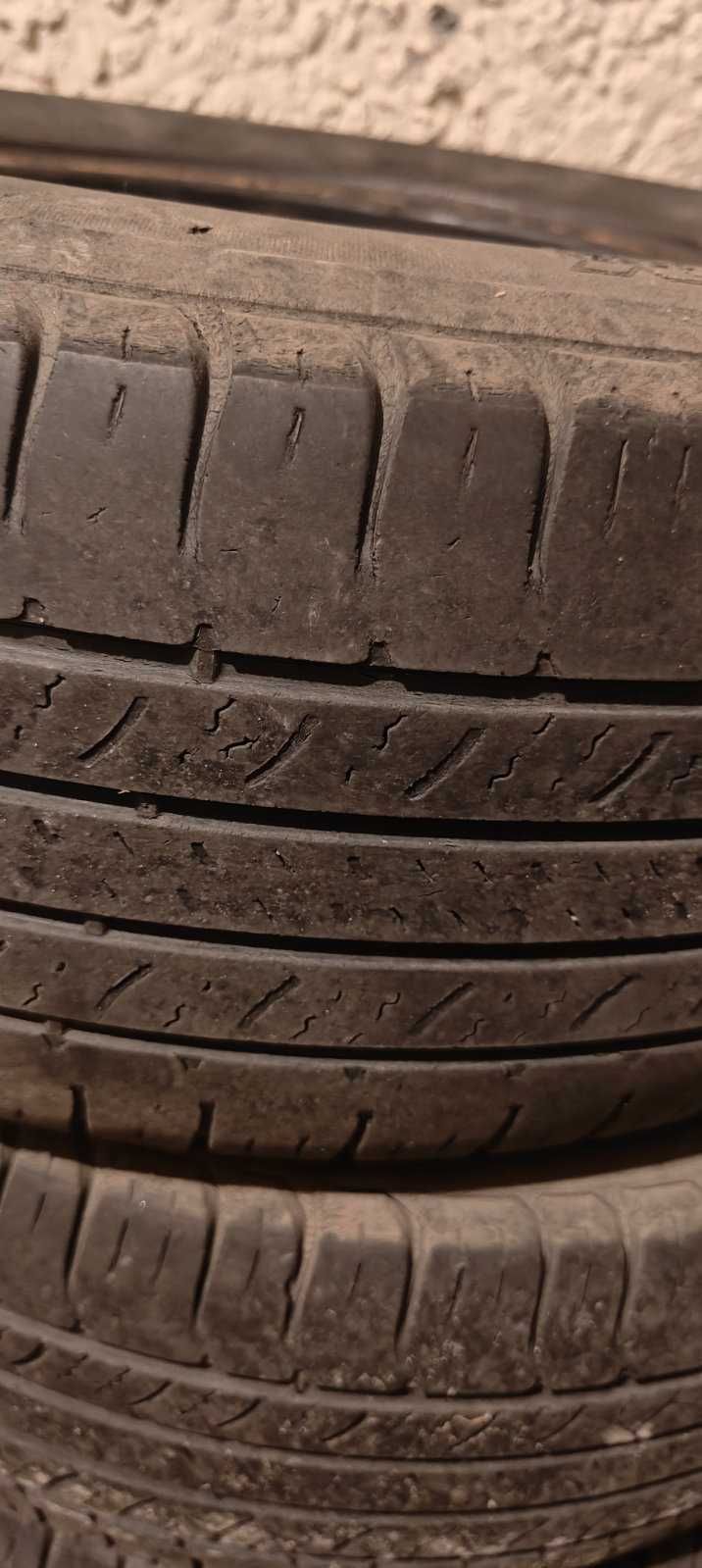 Літня резина Michelin 215/65/r16