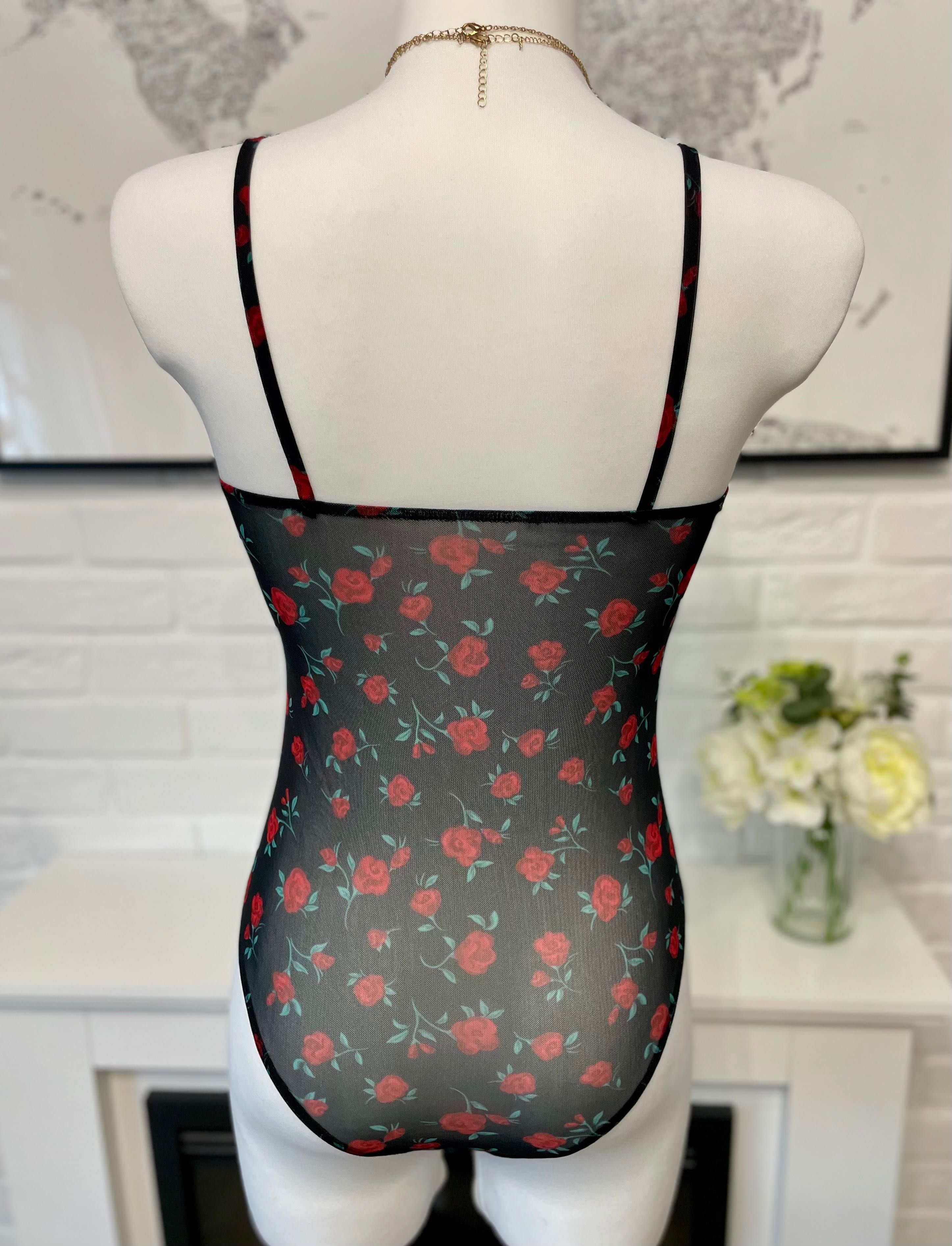 Czarne siateczkowe Sexy body na ramiączkach w czerwone róże r. S 36