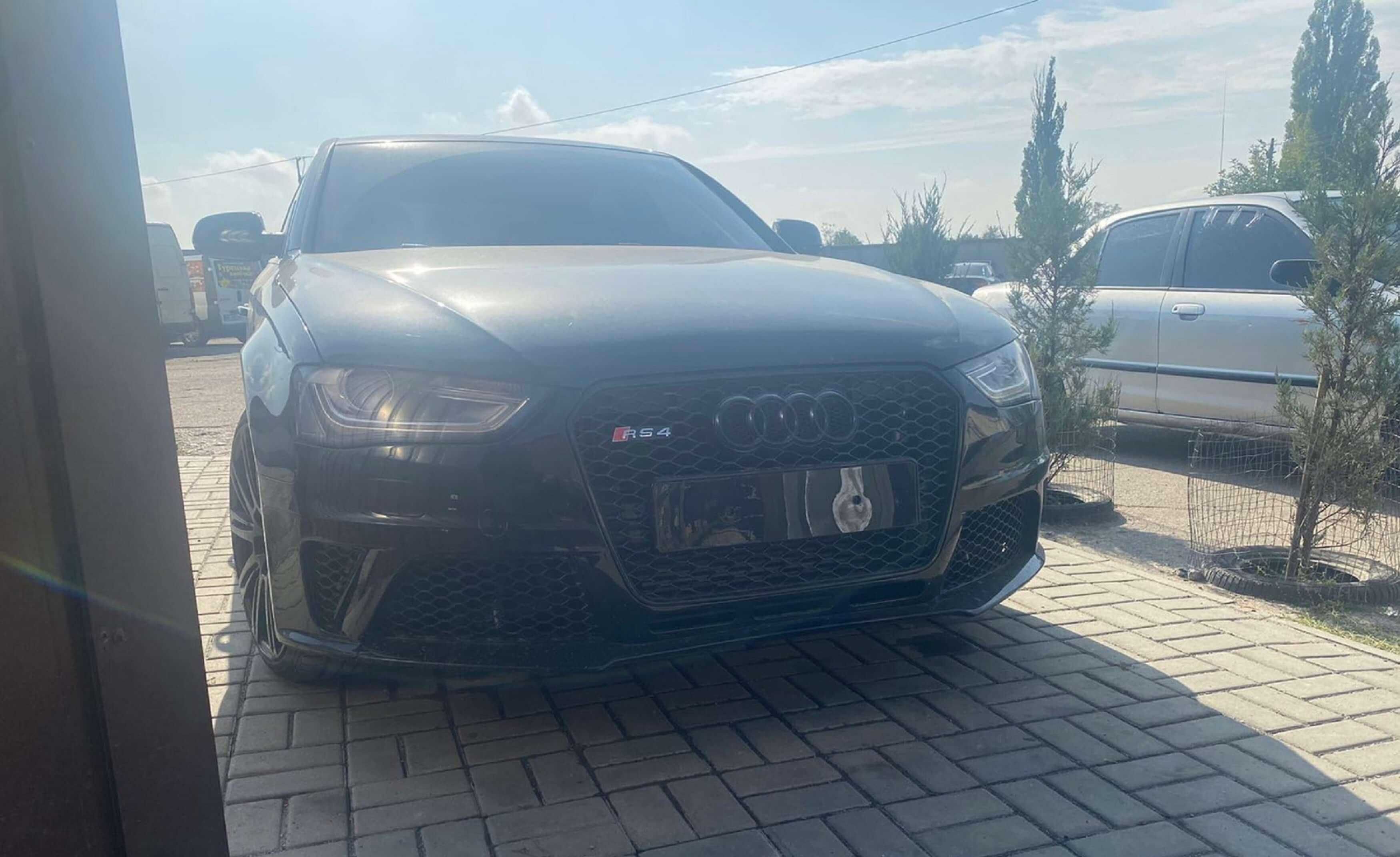 Zderzak Przedni Grill AUDI A4 B8 RS4 11-16