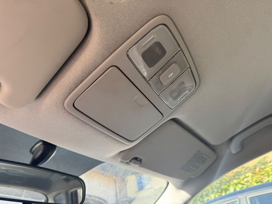 HYUNDAI I30 I 07-12 LAMPKA OŚWIETLENIE KABINY SCHOWEK NA OKULARY