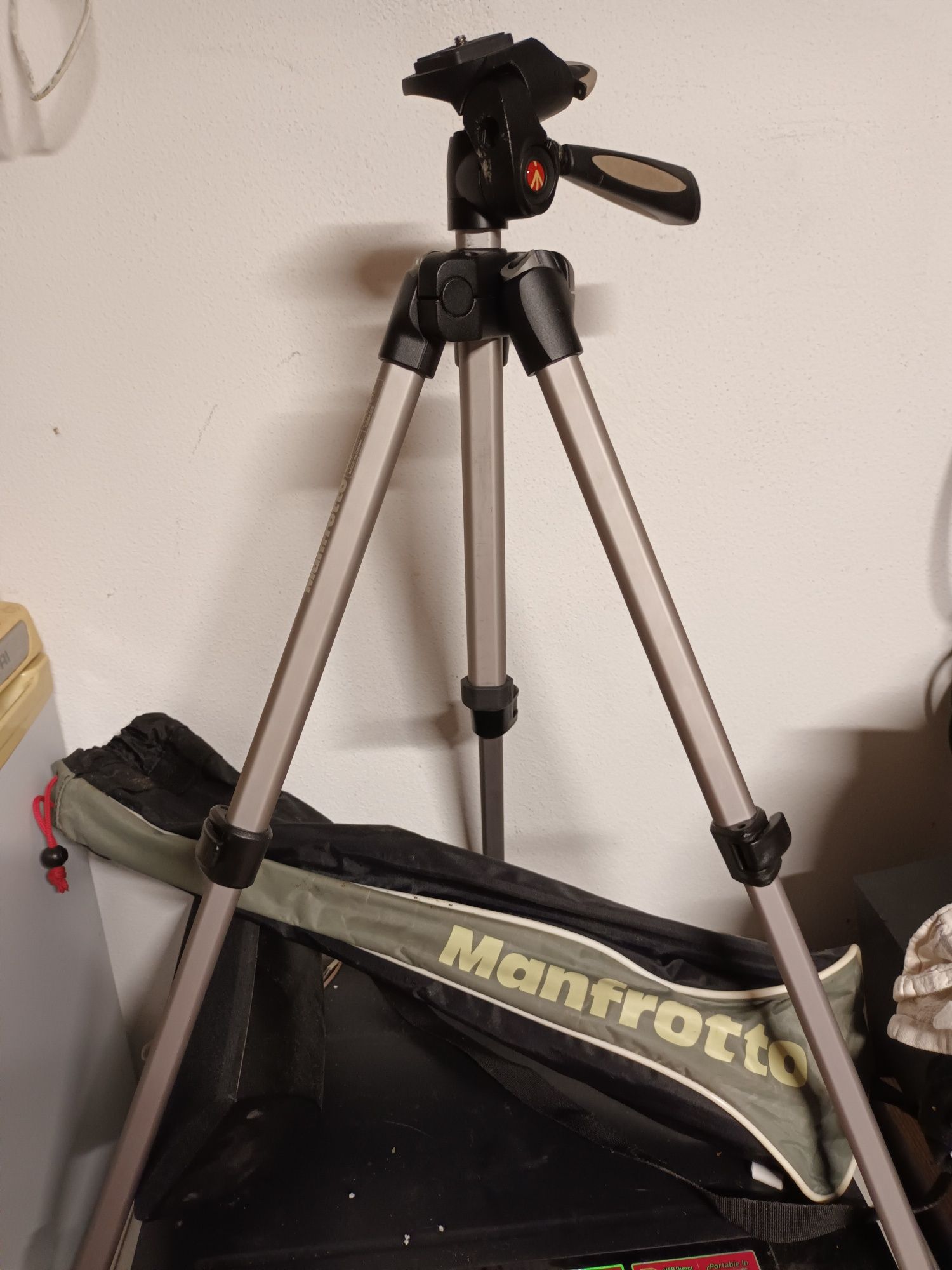 Tripé Manfrotto MK393-H