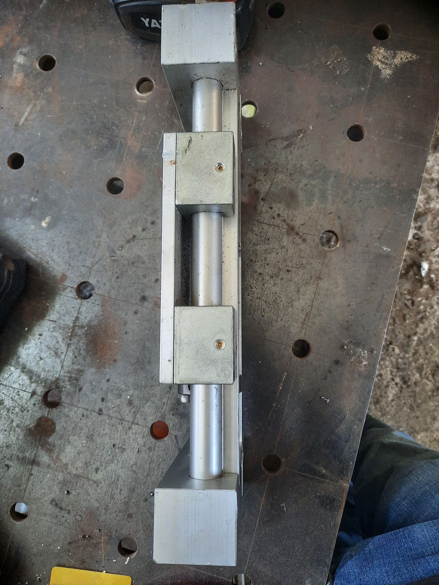 Prowadnica liniowa cnc