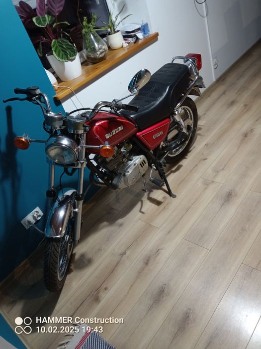 Suzuki gn125 POLECAM.