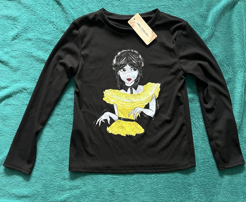 Nowa bluzka dla dziewczynki,