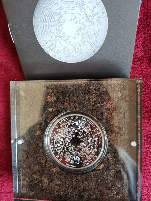 Moeda prata comemorativa 10€ "O mundo Digital" desenhada por IA