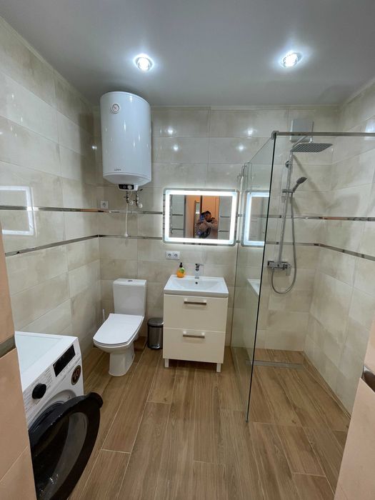 Декоративна штукатурка стін плиточник Шпаклівка стін фарбування