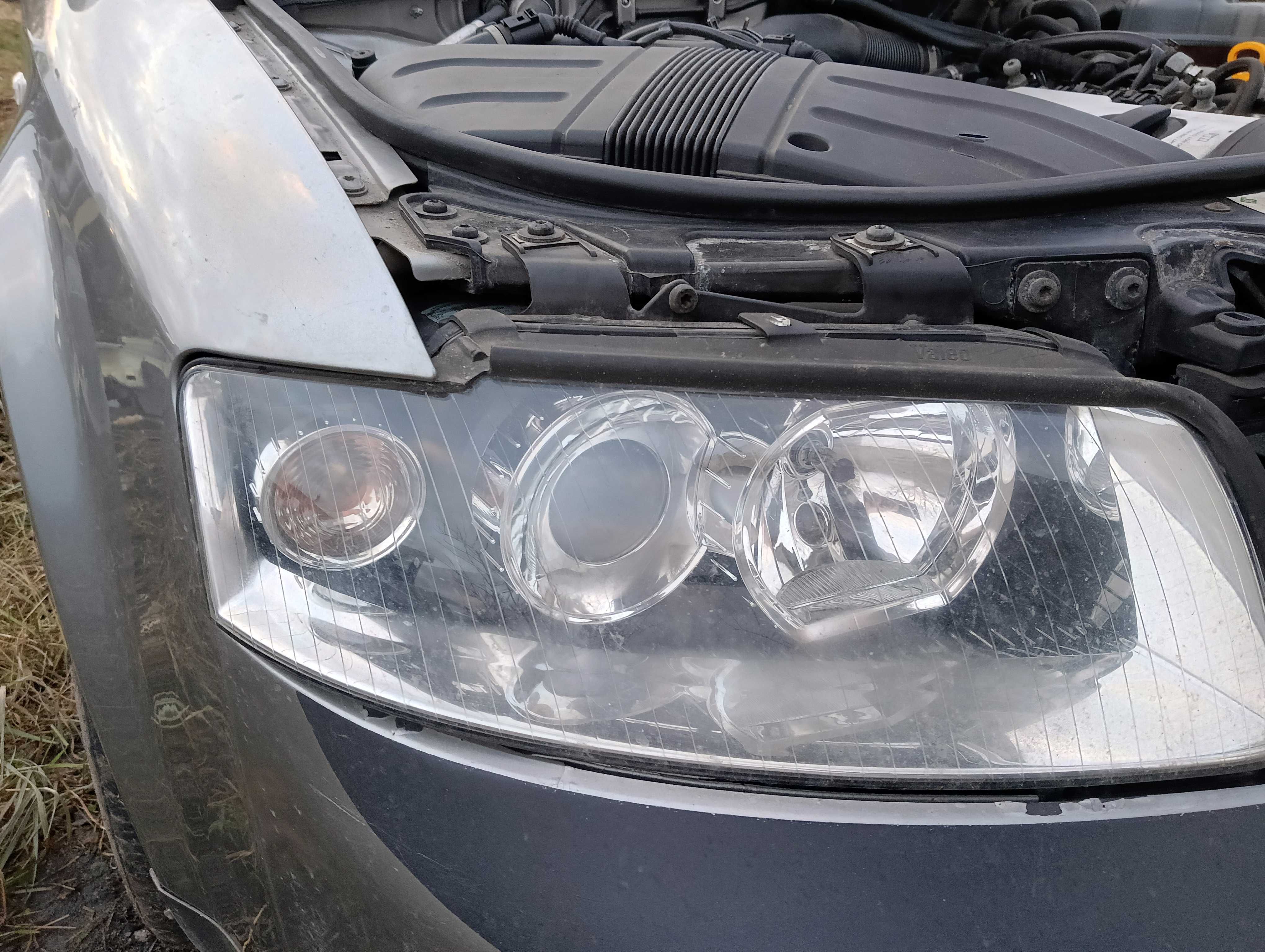 Audi A4 B6 lampa prawa przednia przód