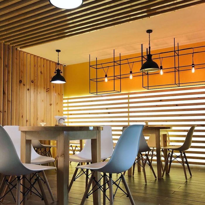 Кавʼярня діюча, чудова локація із стабільним потоком клієнтів