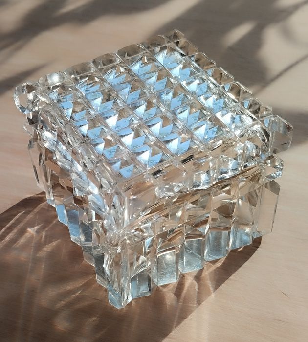 REZERWACJA Kryształowa szkatułka mała