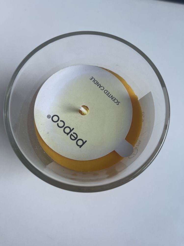 Świeczka o zapachu soczystego mango