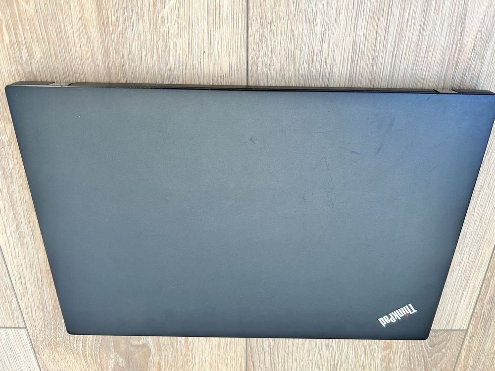 Lenovo thinkpad t470s i5 RAM 20GB  SSD 500GB FHD