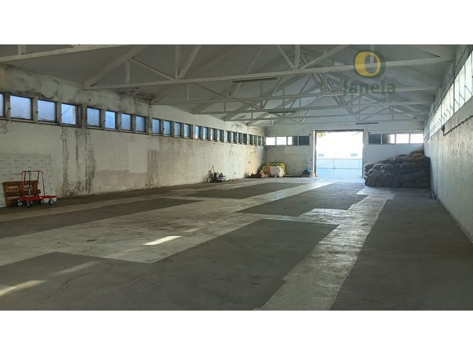 Armazém Arrendamento Loulé