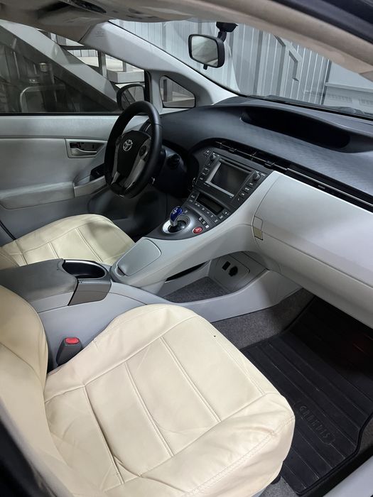 Продам Toyota Prius Hybrid 1.8