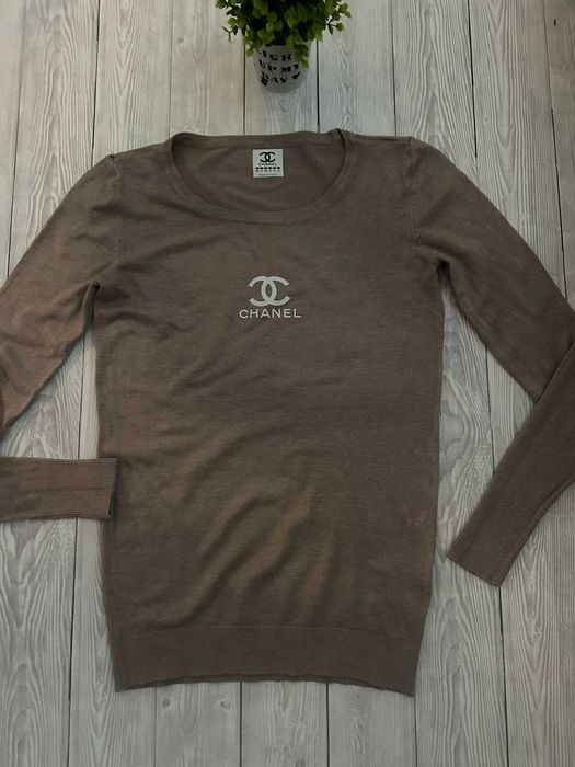 Серая мягкая кофта Chanel на пуговицах