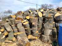 Колотые и метровые дрова в Одессе и области: оптом и в розницу