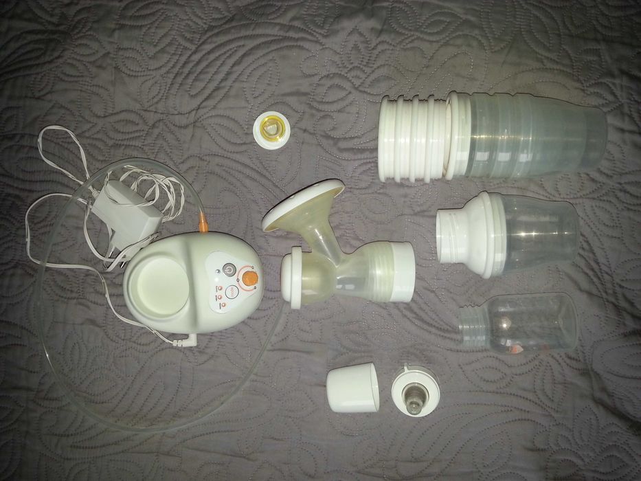 Laktator elektryczny Canpol babies EasyStart + dodatki.