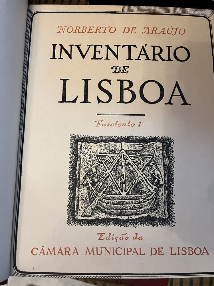Livros antigos de história de Lisboa