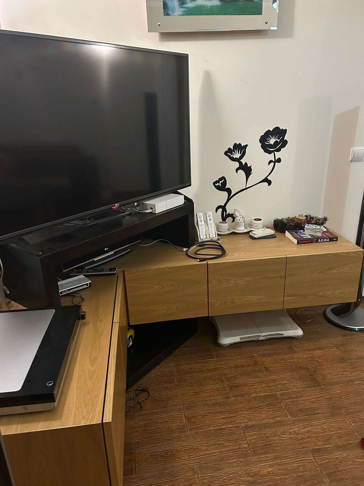 Móvel moderno de canto de sala