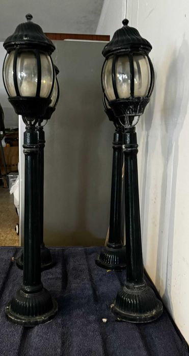 Conjunto de Candeeiro de Jardim com pé
