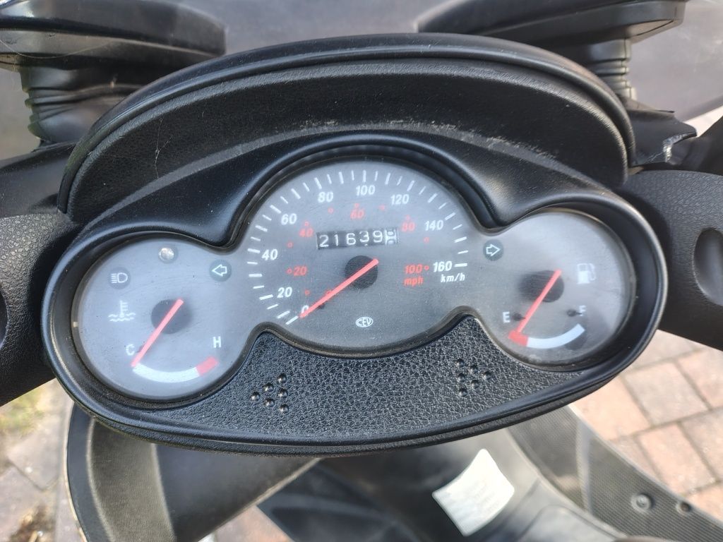 Skuter yamaha majesty 125 na czesci