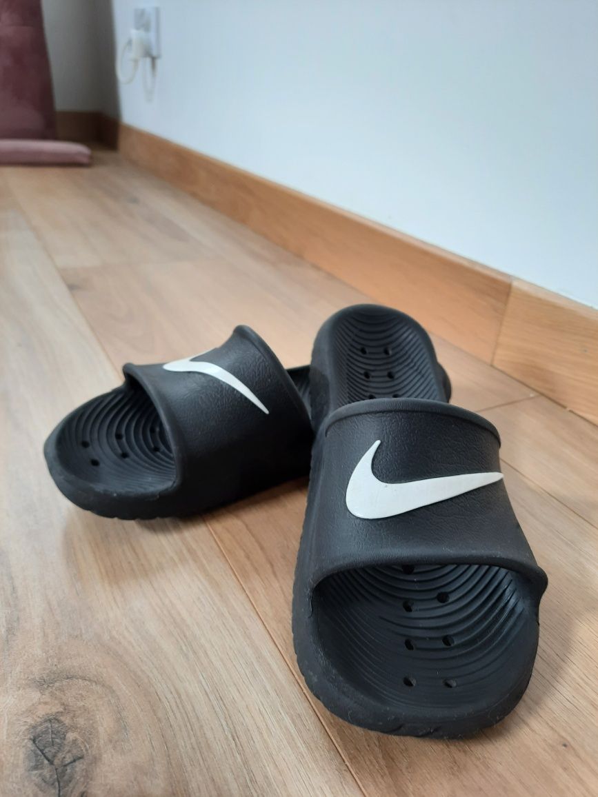 Klapki basenowe Nike  roz 38