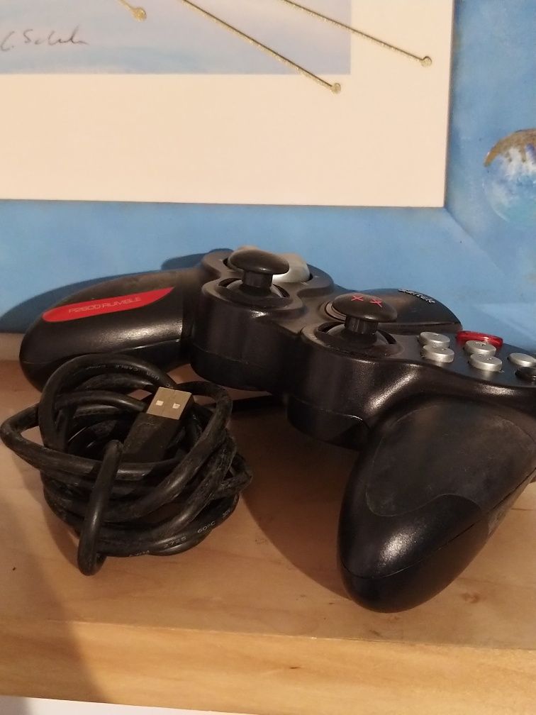 Kontroler pc saitek
