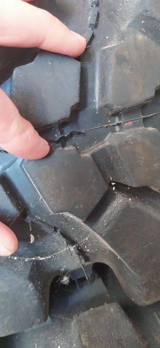 Pneus Silverstone MT-117 Xtreme 33x10.50 e parachoque afn samurai