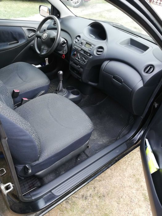 Toyota yaris 1,0  benzyna 2005r