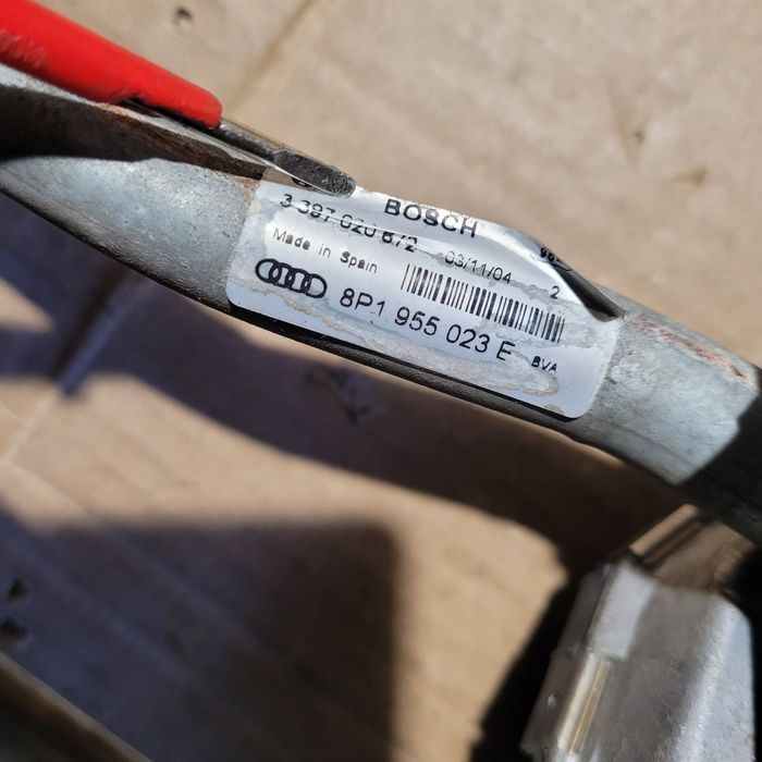 Mechanizm wycieraczek z silniczkiem przód audi a3 8p 2004r
