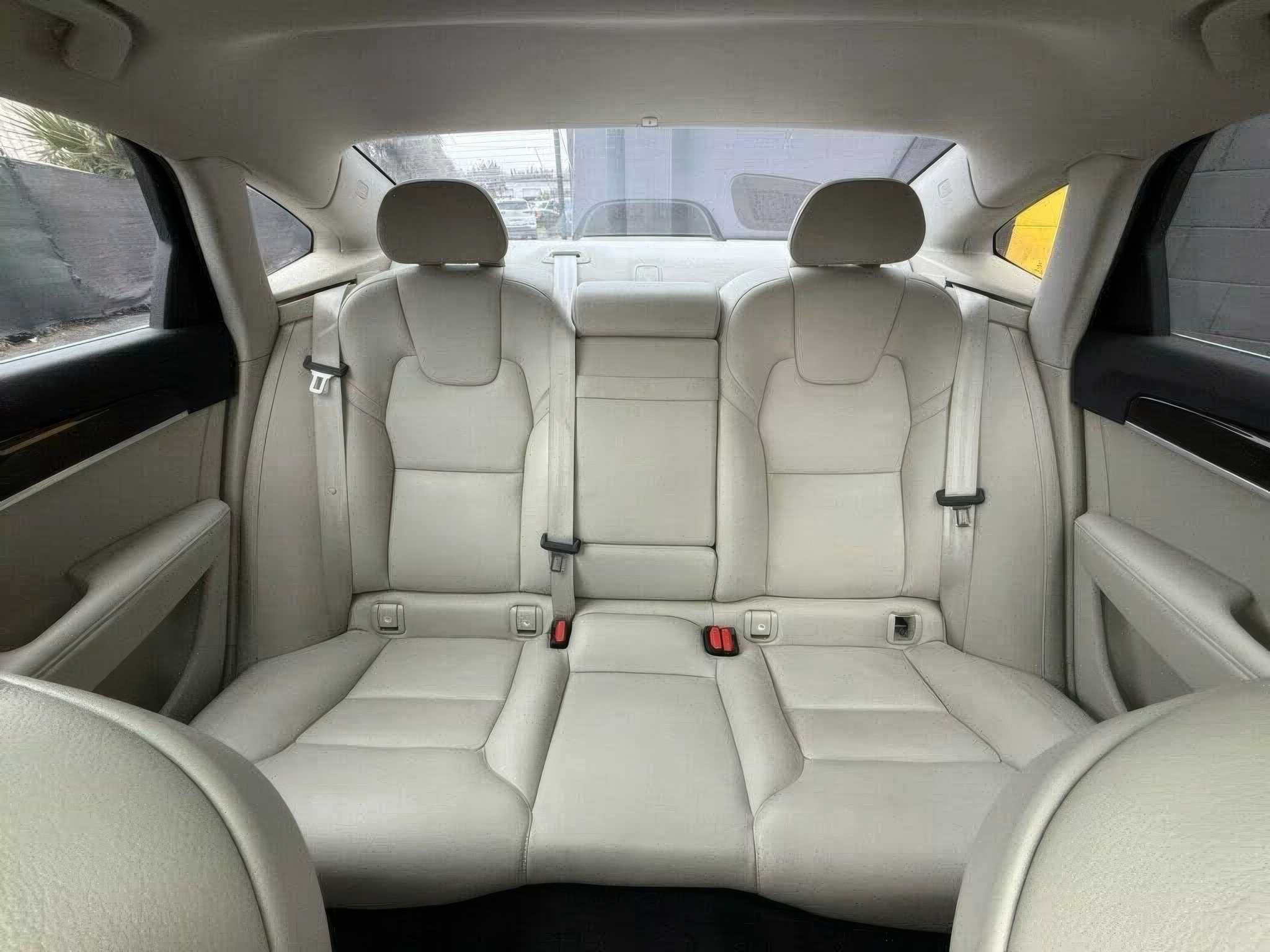2017 Volvo S90 T5 Momentum