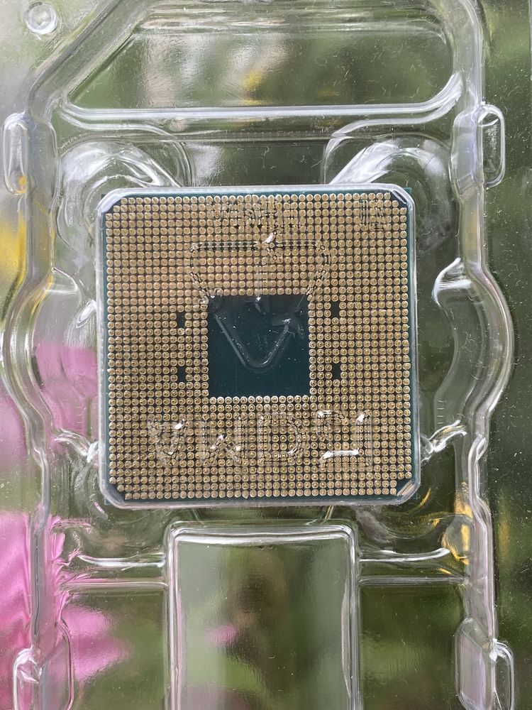 AMD Ryzen 5 3600X proste piny